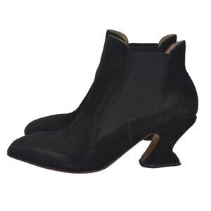 John Fluevog Barones Chelsea Boots Super Fine US 6 Suede